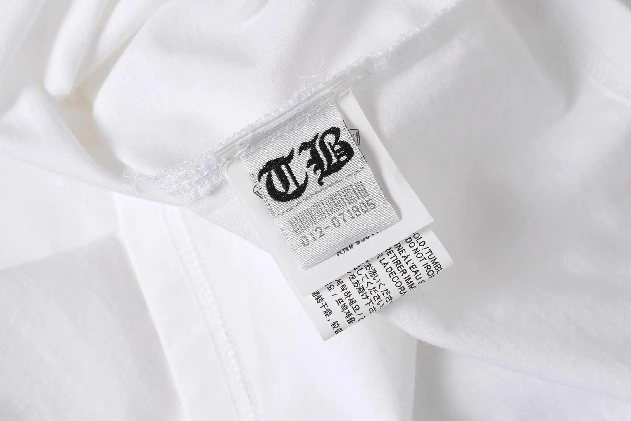 P150 -Chrome Hearts/Chrome Hearts cross letter printed short-sleeved T-shirt -High weight, high density and high quality. The wool is soft, delicate and skin-friendly. It feels soft and silky. It has excellent warmth and skin-friendly properties.